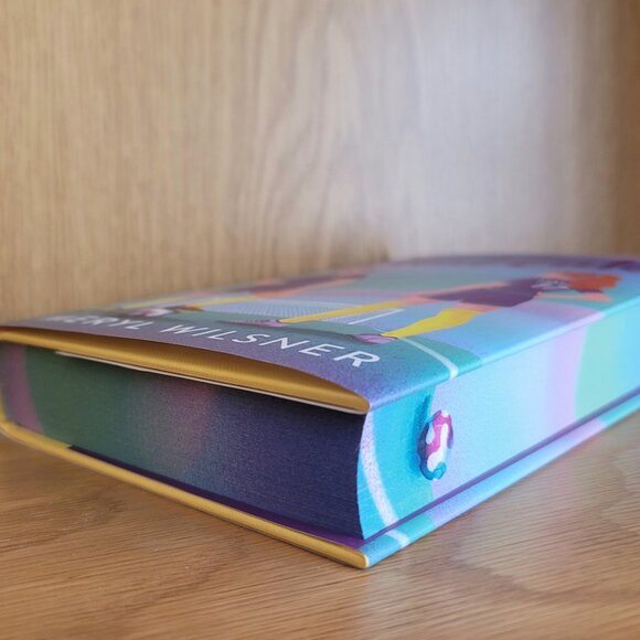 **NEW & SIGNED** Cleat Cute by Meryl Wilsner, Illumicrate Afterlight exclusive - Picture 7 of 13